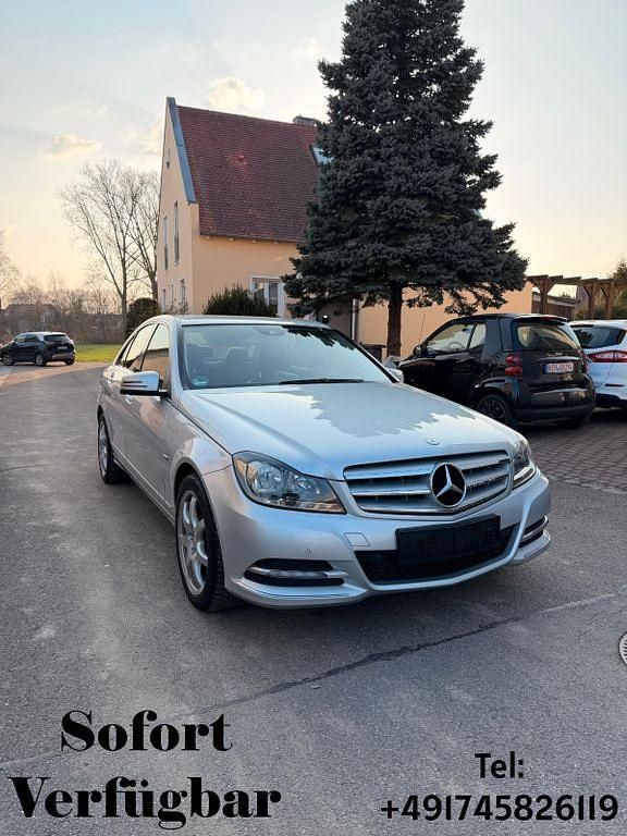 Gebraucht Mercedes C180 156 PS (114 kW) 2011 Silber Limousine