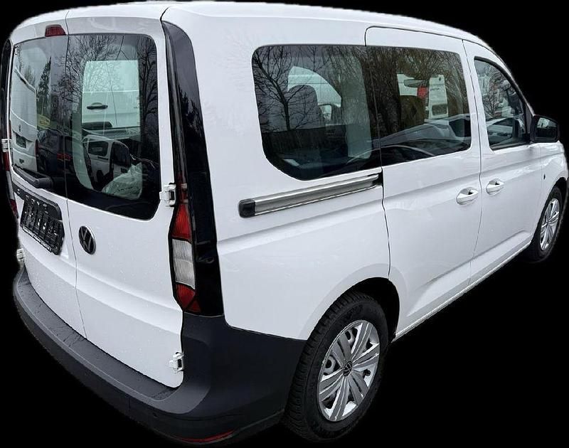Gebraucht VW Caddy Basis 122 PS (89 kW) 2024 Candyweiß Van / Kleinbus