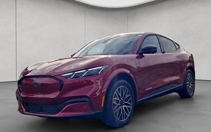 Neu Ford Mustang Mach-E Extended Range 202 kW (276 PS) 2026 Rot SUV