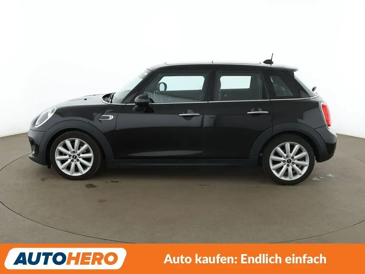Używany Mini Cooper 136 KM (100 kW) 2018 Czarny Hatchback