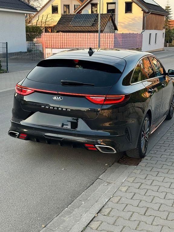Gebraucht Kia ProCeed GT 204 PS (150 kW) 2021 Schwarz Kombi