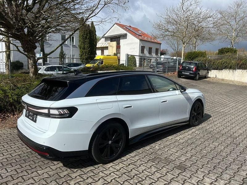 Gebraucht VW ID.7 Pro 210 kW (286 PS) 2024 Gletscherweiss Kombi