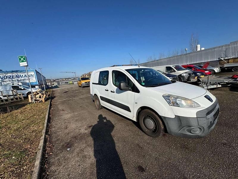 Gebraucht Peugeot Partner 90 PS (66 kW) 2011 Blanc banquise Van / Kleinbus