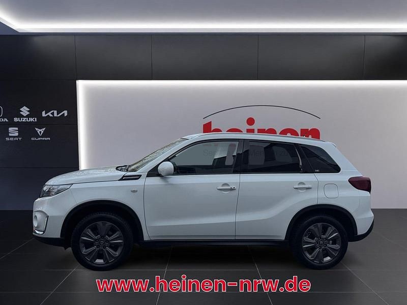 Gebraucht Suzuki Vitara Comfort 140 PS (102 kW) 2021 Superior white SUV