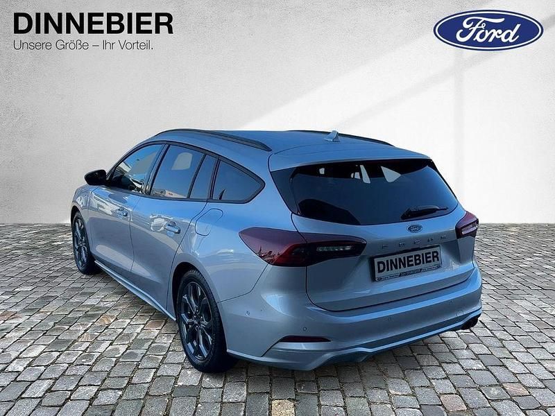 Gebraucht Ford Focus ST-Line X 155 PS (114 kW) 2024 Moondust silver met Kombi