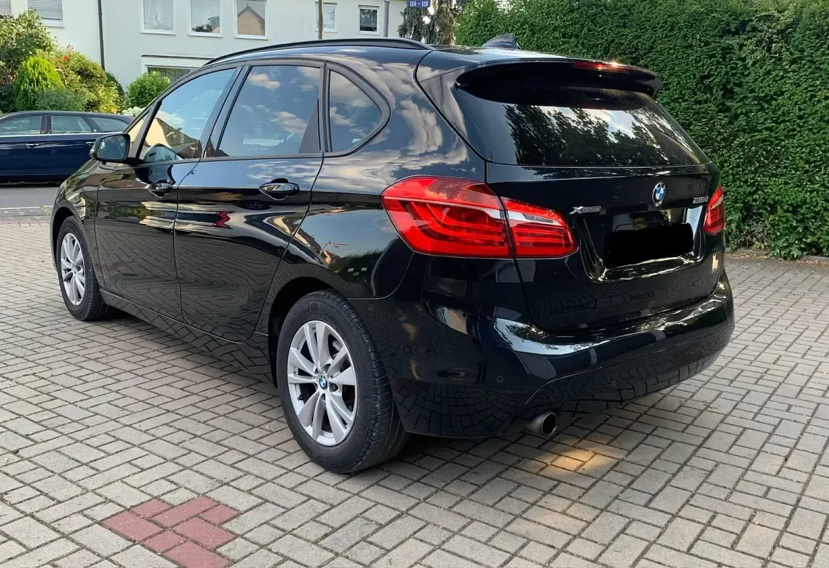 Gebraucht BMW 218 Active Tourer Advantage 150 PS (110 kW) 2017 Van / Kleinbus