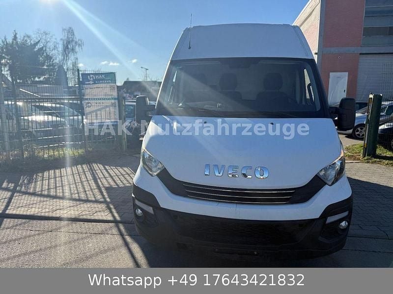 Gebraucht Iveco Daily 116 PS (85 kW) 2017 Weiß Van / Kleinbus