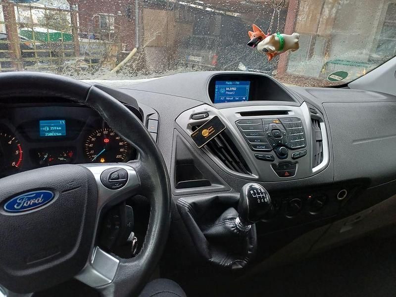 Gebraucht Ford Tourneo 125 PS (91 kW) 2014 Schwarz Van / Kleinbus