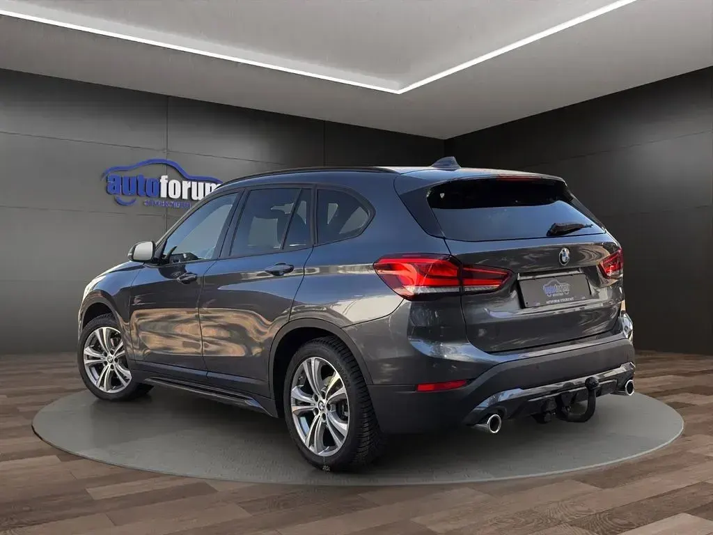 Gebraucht BMW X1 Advantage 140 PS (102 kW) 2019 Schwarz SUV