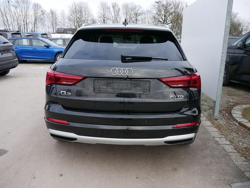 Gebraucht Audi Q3 Advanced Plus 200 PS (147 kW) 2022 Mythosschwarz metallic SUV