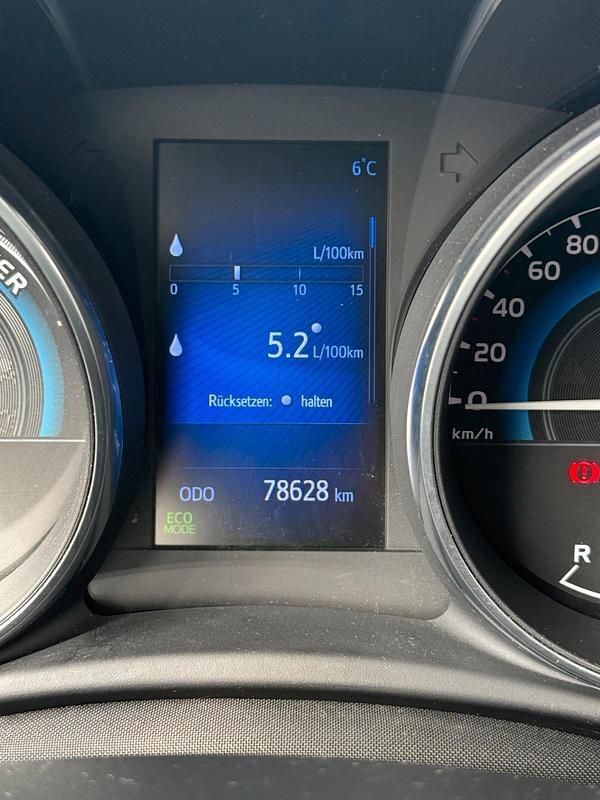 Gebraucht Toyota Auris Hybrid 100 PS (73 kW) 2016 Blau Kombi