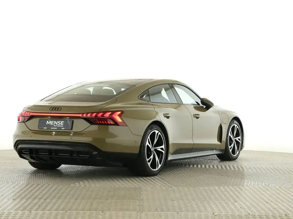 Gebraucht Audi e-tron GT quattro Ambiente 350 kW (476 PS) 2023 Taktikgrün Limousine
