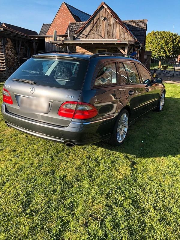 Gebraucht Mercedes E320 224 PS (164 kW) 2008 Kombi