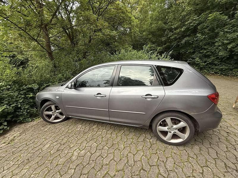 Gebraucht 2004 Mazda 3 Comfort Limousine | 2.800 € - Bild 1/4