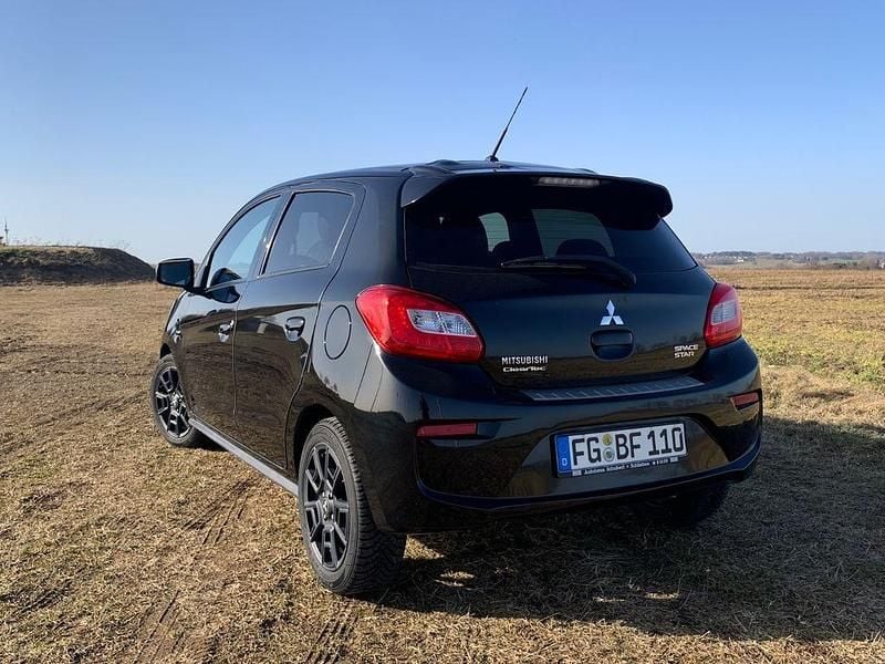Gebraucht Mitsubishi Space Star Edition 80 PS (58 kW) 2018 Schwarz Kleinwagen