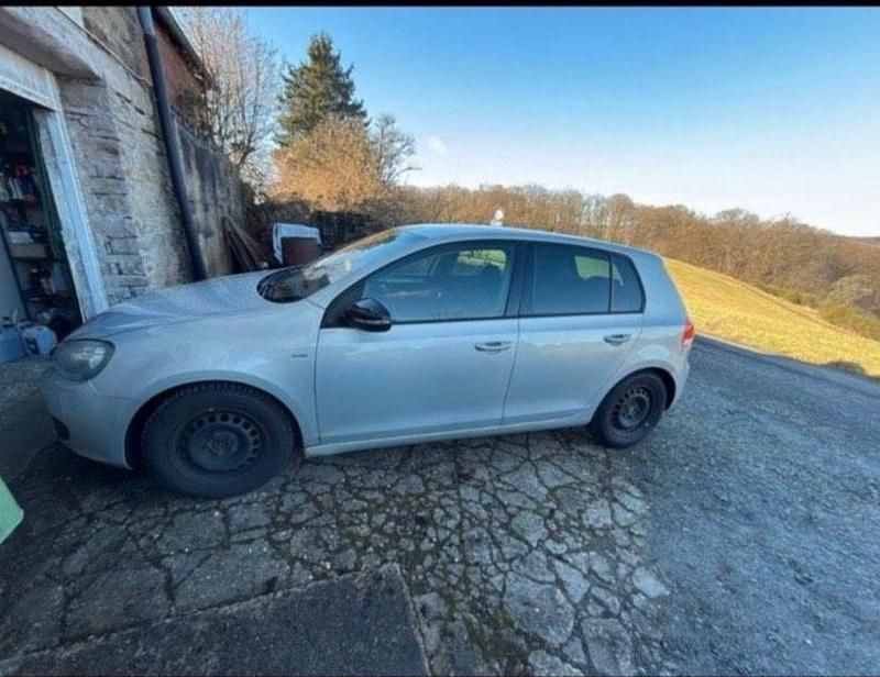 Gebraucht VW Golf VII Match 105 PS (77 kW) 2012 Silber Limousine