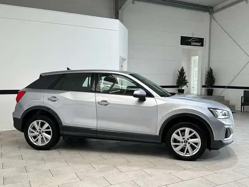 Używany Audi Q2 Advanced 150 KM (110 kW) 2023 Srebrny SUV
