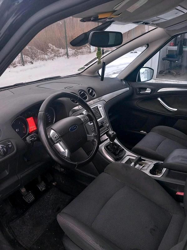 Gebraucht Ford S-MAX 140 PS (102 kW) 2007 Schwarz Van / Kleinbus