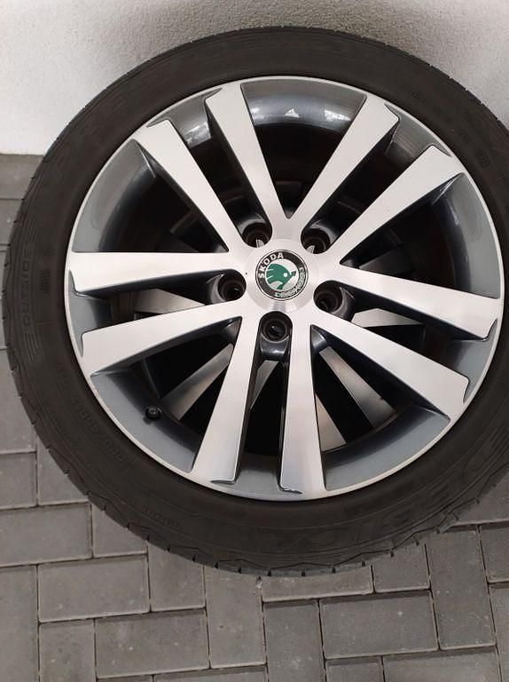 Gebraucht Skoda Octavia Family 105 PS (77 kW) 2012 Blau Limousine