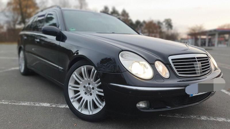 Gebraucht Mercedes E320 Elegance 224 PS (164 kW) 2005 Schwarz Kombi
