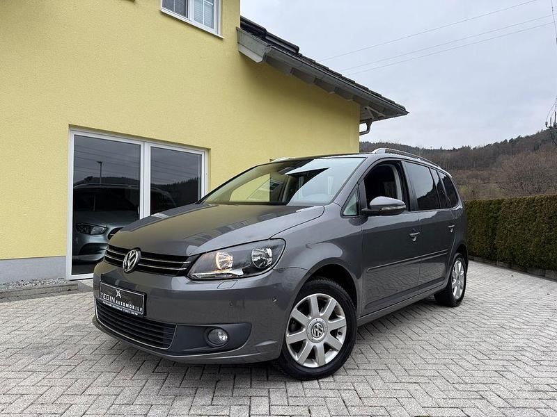 Second-hand VW Touran 105 CP (77 kW) 2015 Gri Monovolum