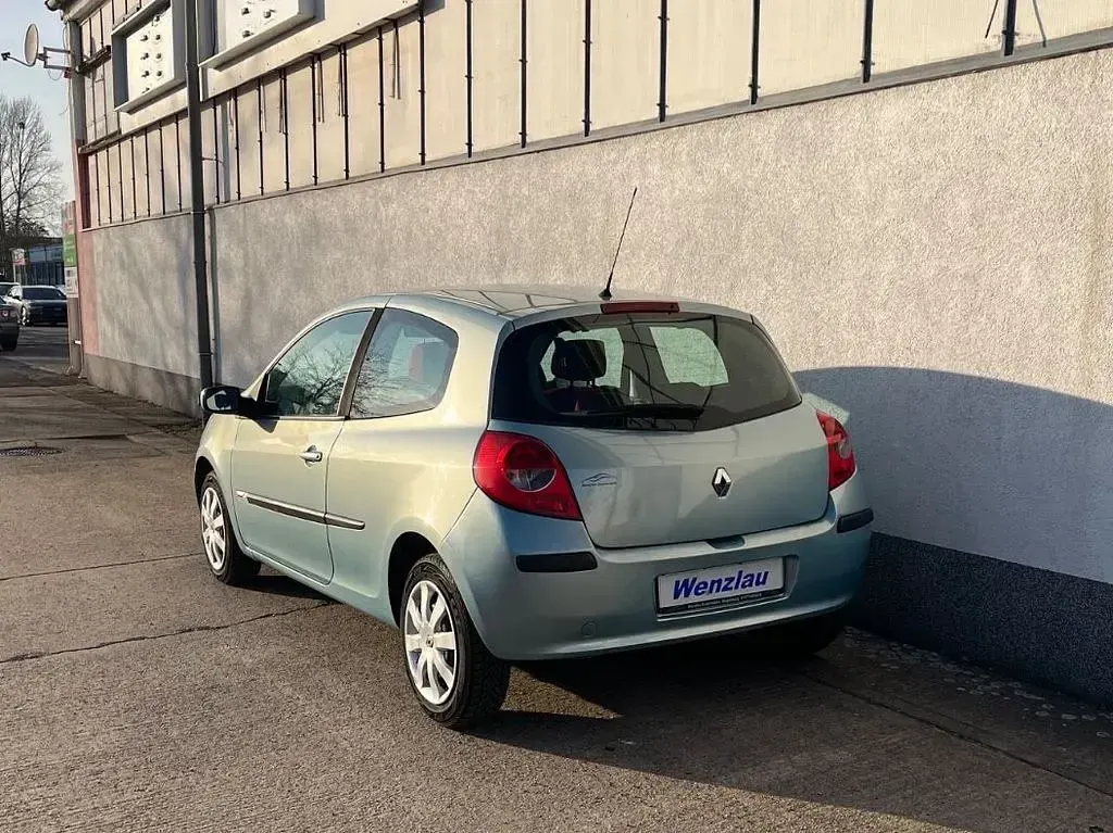 Gebraucht Renault Clio Campus 75 PS (55 kW) 2007 Blau