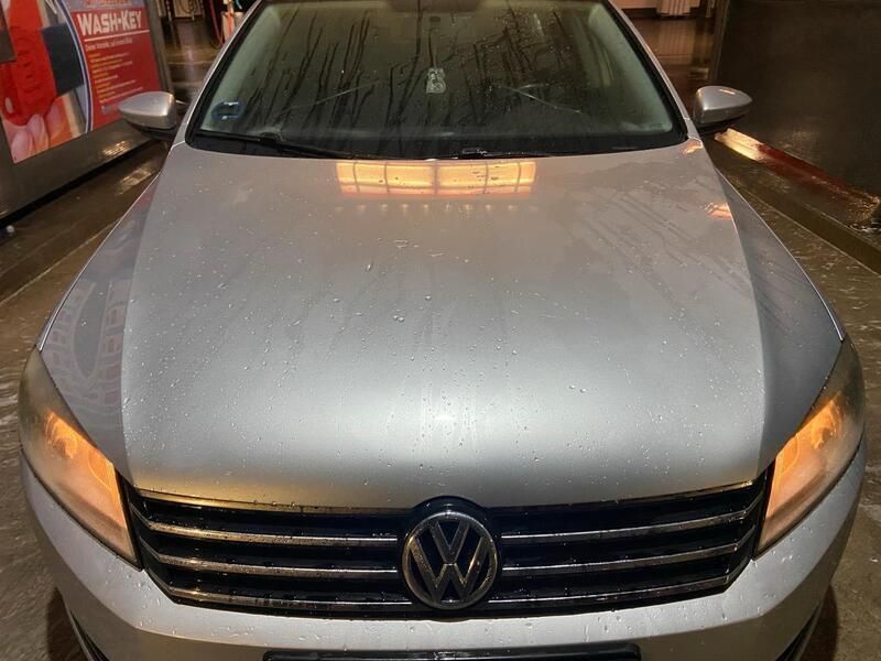 Silber Gebraucht 2011 VW Passat Kombi | 6.600 € (Guter Preis) - Bild 1/4