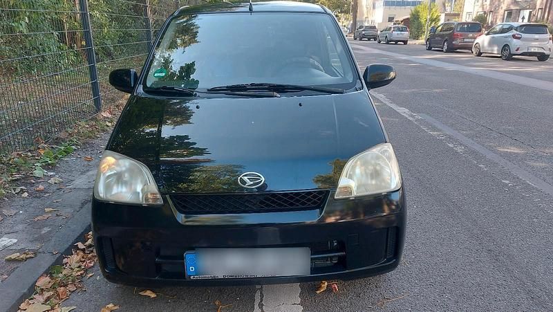 Schwarz Gebraucht 2005 Daihatsu Cuore Kleinwagen | 450 € (Guter Preis) - Bild 1/4
