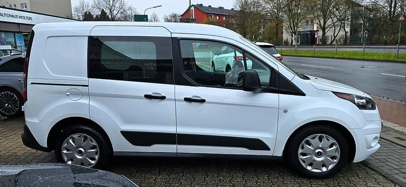 Używany Ford Transit Connect Trend 101 KM (74 kW) 2018 Biały Minivan