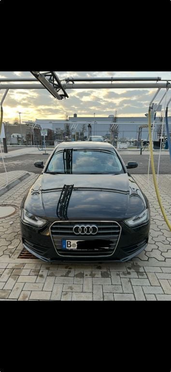 Schwarz Gebraucht 2015 Audi A4 Ambiente Limousine | 13.300 € (Guter Preis) - Bild 1/4
