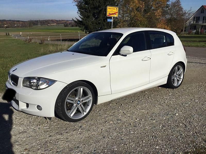 Weiß Gebraucht 2010 BMW 116 M Sport Kleinwagen | 5.800 € (Fairer Preis) - Bild 1/4