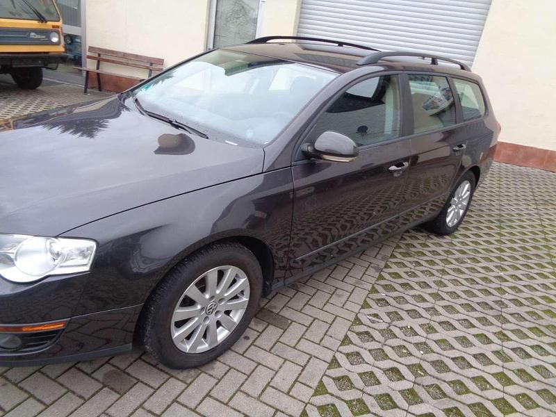 Gebraucht VW Passat Trendline 122 PS (89 kW) 2009 Braun Kombi