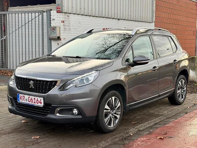 Gebraucht Peugeot 2008 83 PS (61 kW) 2019 Grau SUV