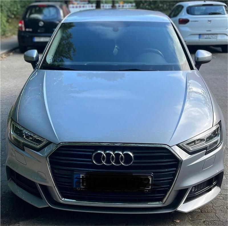 Silber Gebraucht 2019 Audi A3 S-Line Limousine | 18.000 € (Superpreis) - Bild 1/4