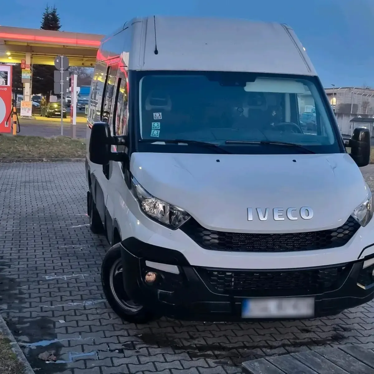 Second-hand Iveco Daily 170 CP (125 kW) 2016 Monovolum