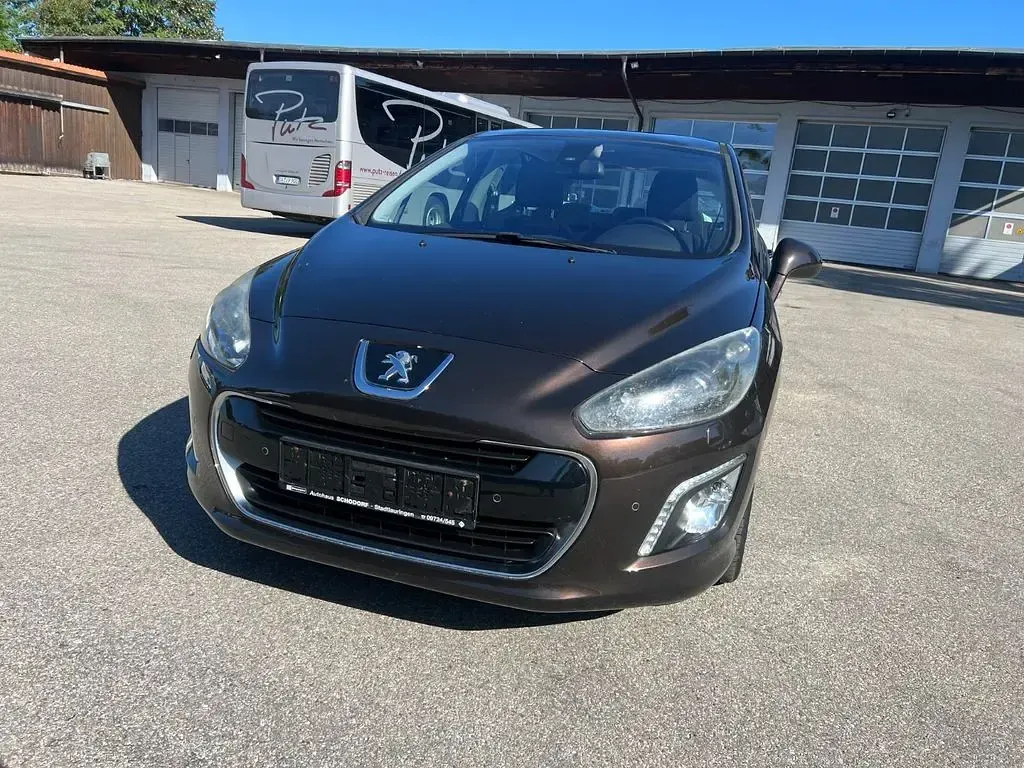 Gebraucht Peugeot 308 Allure 156 PS (114 kW) 2012 Limousine