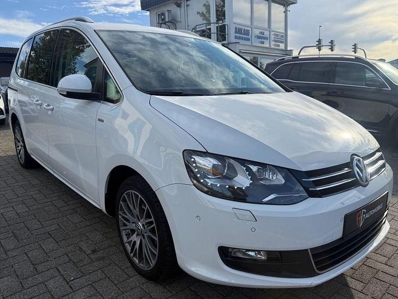 Weiß Gebraucht 2013 VW Sharan R Van / Kleinbus | 16.950 € (Etwas zu teuer) - Bild 1/4