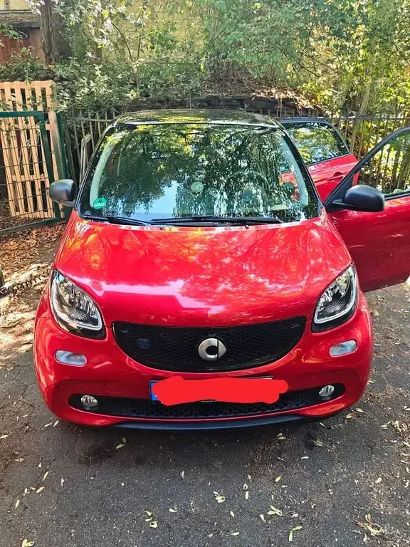 Gebraucht Smart ForFour Electric Drive 60 kW (82 PS) 2019 Rot Limousine