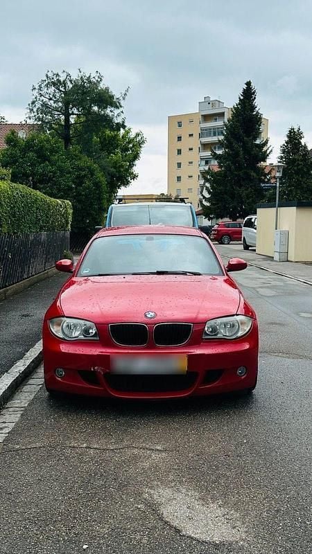 Rot Gebraucht 2007 BMW 116 M Sport Kleinwagen | 4.299 € (Fairer Preis) - Bild 1/4