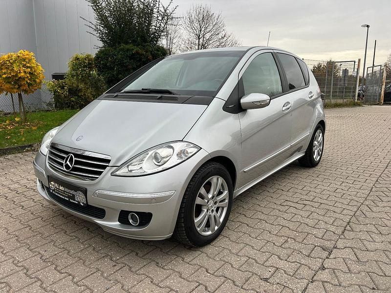 Silber Gebraucht 2004 Mercedes A170 Avantgarde Limousine | 4.790 € (Teuer) - Bild 1/4