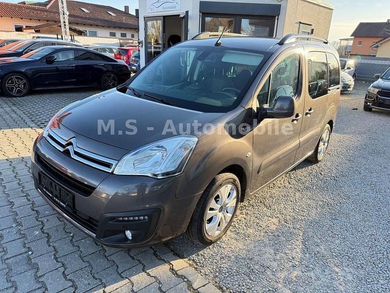 Grau Gebraucht 2016 Citroën Berlingo Shine Van / Kleinbus | 8.480 € (Fairer Preis) - Bild 1/4