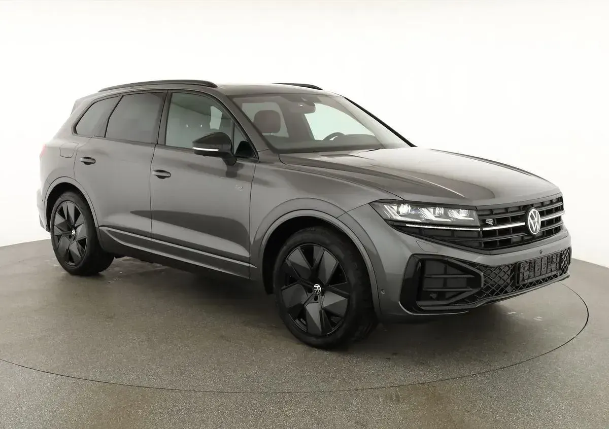 Neu VW Touareg Edition 286 PS (210 kW) 2026 Siliziumgrau metallic SUV