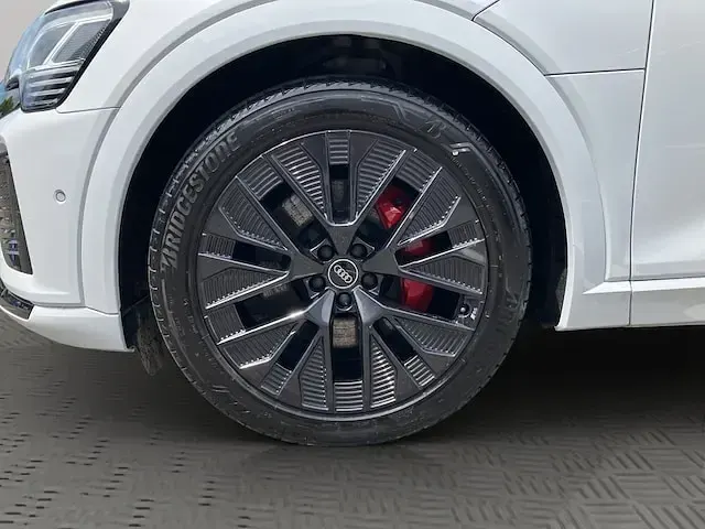 Gebraucht Audi Q8 Sportback e-tron S-Line 250 kW (340 PS) 2024 Gletscherweiß metallic SUV