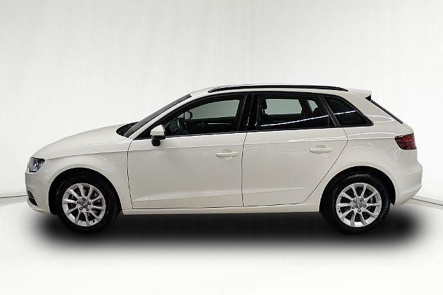 Gebraucht Audi A3 Attraction 105 PS (77 kW) 2014 Weiß Limousine