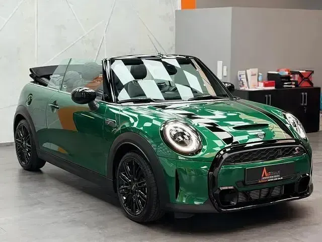 Używany Mini Cooper S Classic 178 KM (130 kW) 2023 Andere Hatchback