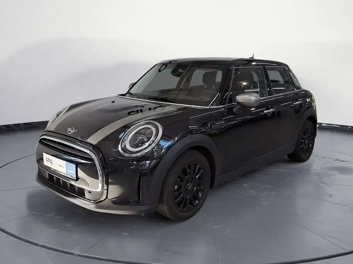 Gebraucht Mini ONE Essential 102 PS (75 kW) 2022 Midnight black metallic Kleinwagen