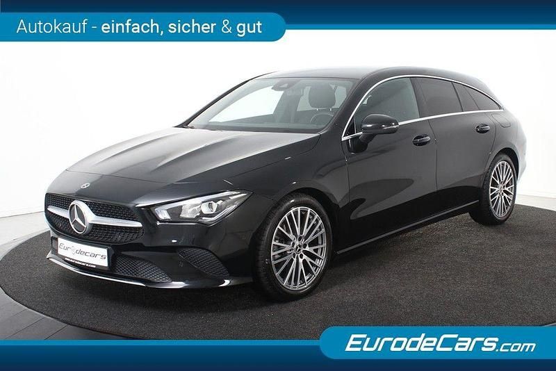 Schwarz Gebraucht 2021 Mercedes CLA180 Shooting Brake Kombi | 22.800 € (Fairer Preis) - Bild 1/4