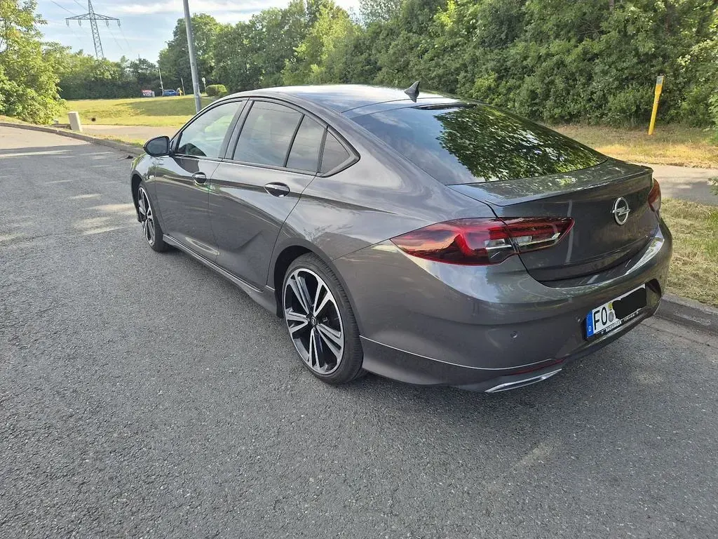 Gebraucht Opel Insignia Sport 174 PS (127 kW) 2022 Grau Limousine