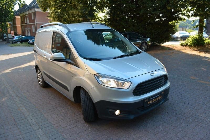Gebraucht Ford Transit Trend 75 PS (55 kW) 2018 Silber Van / Kleinbus