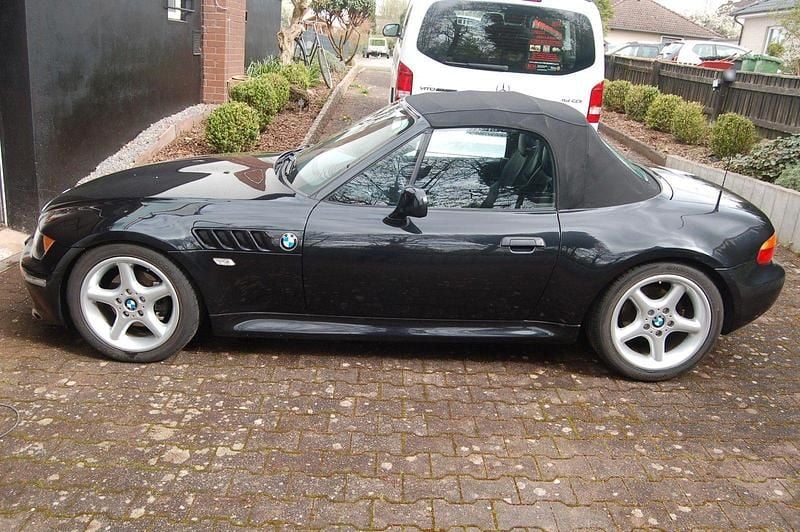 Second-hand BMW Z3 Performance 193 CP (141 kW) 2000 Negru Cabrio